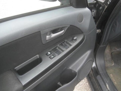 Used 2012 Suzuki SX4 AWD Hatchback image 14