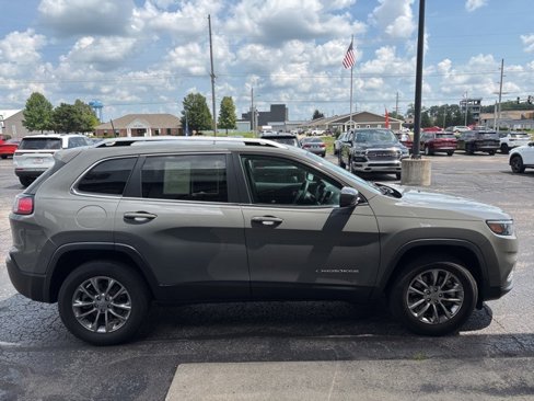 Used 2021 Jeep Cherokee Latitude Lux w/ Comfort/Convenience Group image 6