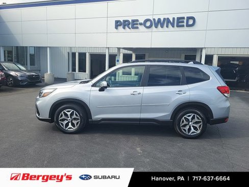 Used 2021 Subaru Forester Premium image 2