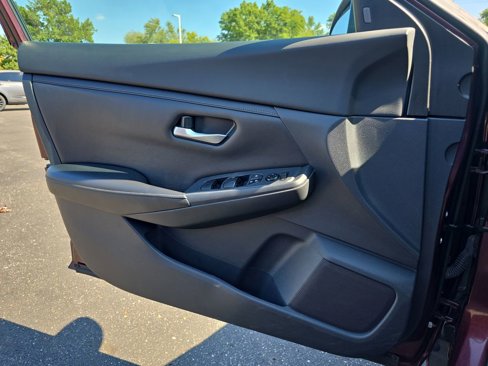 Used 2022 Nissan Sentra SV image 28