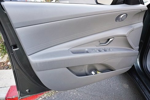 Certified 2024 Hyundai Elantra SEL image 21