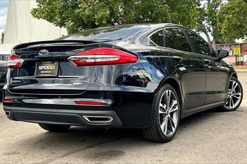 Used 2019 Ford Fusion Titanium image 2
