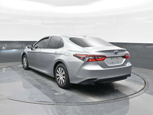 Used 2021 Toyota Camry LE image 6
