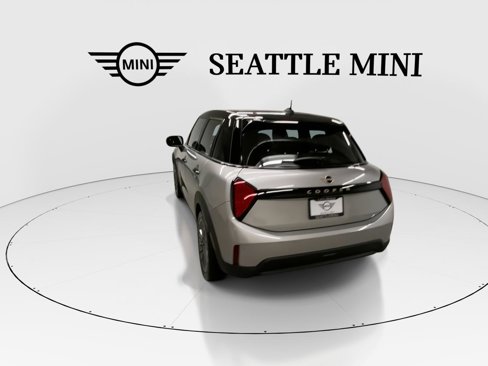 New 2025 MINI Cooper 4-Door Hardtop image 9