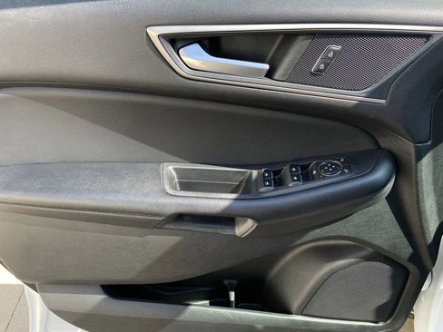 Used 2022 Ford Edge SEL image 10