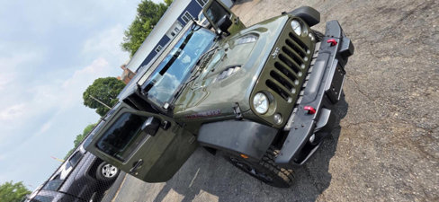 Used 2015 Jeep Wrangler Unlimited Rubicon image 3