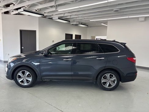 Used 2015 Hyundai Santa Fe GLS image 6