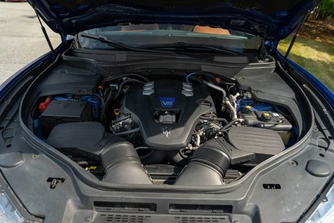 Used 2022 Maserati Levante Modena image 13