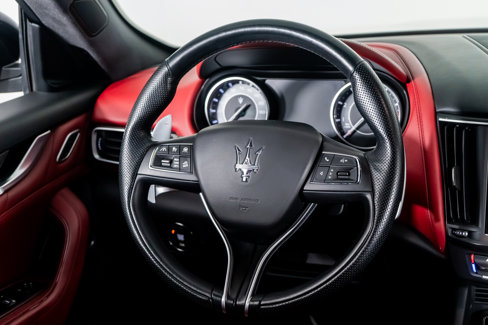 Used 2022 Maserati Levante GT image 40