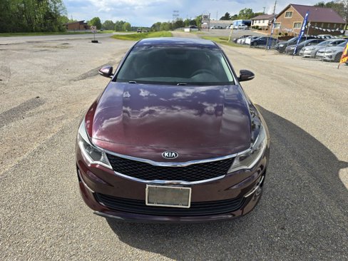 Used 2018 Kia Optima LX w/ 17" Alloy Wheels Package image 2