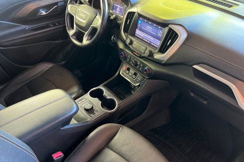 Used 2020 GMC Terrain SLT image 16