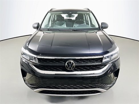 Used 2024 Volkswagen Taos S image 2