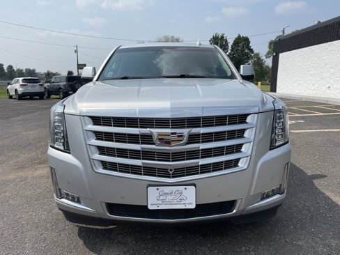 Used 2018 Cadillac Escalade ESV Premium Luxury w/ LPO, Radiant Package image 10