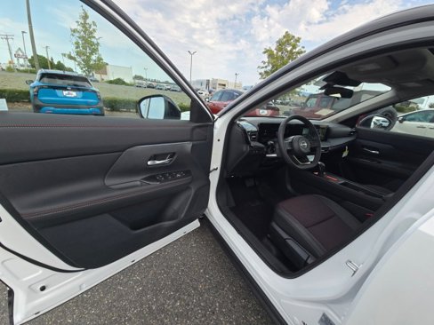 New 2025 Nissan Kicks SR w/ SR Premium Package image 21