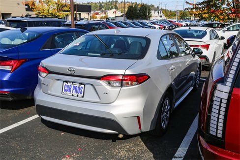 Used 2022 Toyota Corolla LE image 7