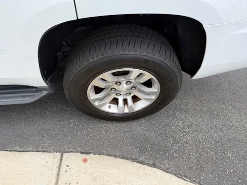 Used 2019 Chevrolet Tahoe LT image 9