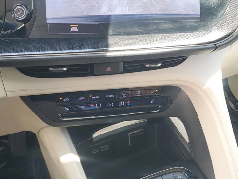 Used 2021 Buick Envision Preferred image 28
