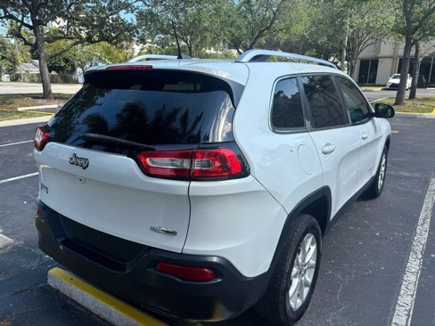 Used 2018 Jeep Cherokee Latitude image 9