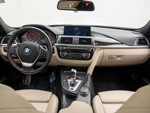 Used 2017 BMW 330e image 9
