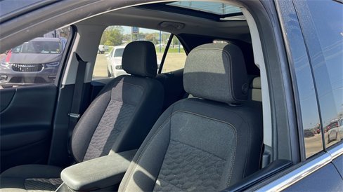 Used 2018 Chevrolet Equinox LT w/ Sun & Infotainment Package image 9