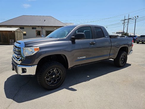 Used 2017 Toyota Tundra SR5 image 2
