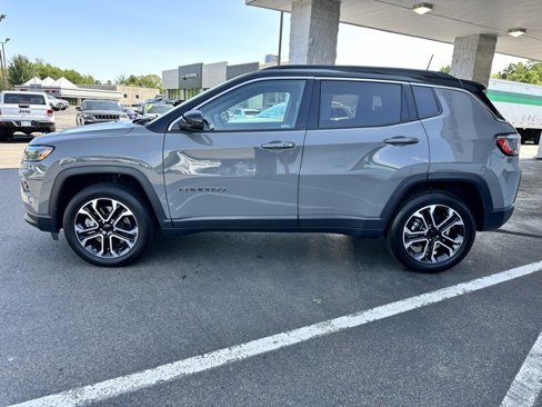 Used 2023 Jeep Compass Limited w/ Sun and Sound Group image 8