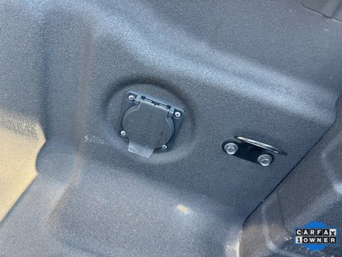 Used 2023 Nissan Frontier SV image 9