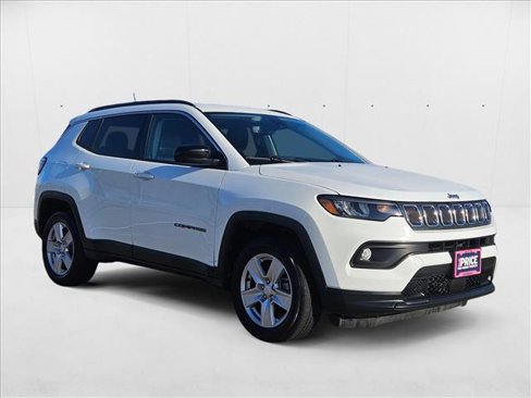Used 2022 Jeep Compass Latitude w/ Convenience Group image 3