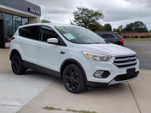 Used 2017 Ford Escape SE w/ SE Cold Weather Package image 12