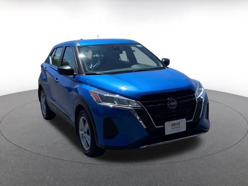 Used 2024 Nissan Kicks S image 3