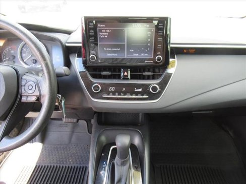 Used 2022 Toyota Corolla LE image 21