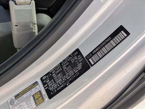 Used 2018 Kia Sedona LX w/ LX Essentials Premium Package image 15