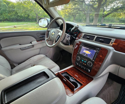 Used 2013 Chevrolet Suburban LTZ image 29