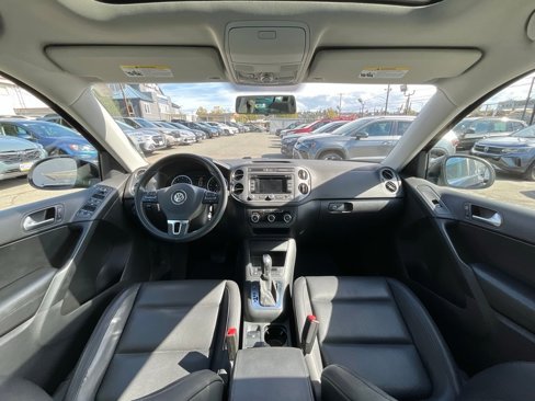 Used 2012 Volkswagen Tiguan SE image 15