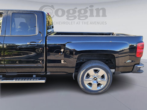 Used 2018 Chevrolet Silverado 1500 LT w/ Trailering Package image 4