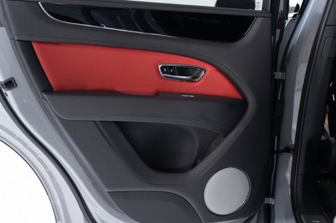 Certified 2023 Bentley Bentayga image 22