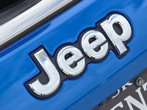 New 2025 Jeep Compass Latitude image 9