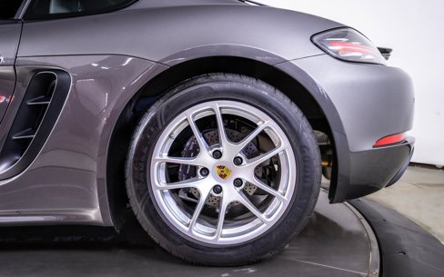 Used 2022 Porsche 718 Cayman image 12