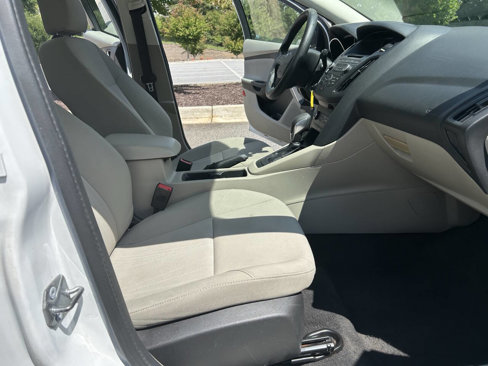 Used 2017 Ford Focus SE image 20