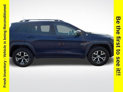 Used 2015 Jeep Cherokee Trailhawk w/ Cold Weather Group image 6