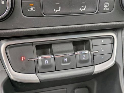 Used 2024 GMC Terrain SLE image 15