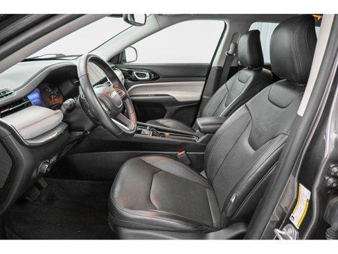 Used 2022 Jeep Compass Limited image 11