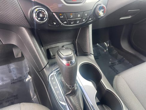 Used 2018 Chevrolet Cruze LT w/ Convenience Package image 19