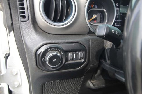 Used 2018 Jeep Wrangler Unlimited Sahara image 13