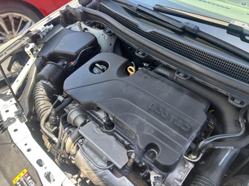 Used 2018 Chevrolet Cruze LT w/ RS Package image 31