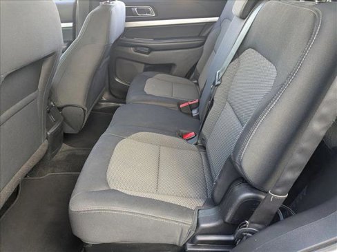 Used 2016 Ford Explorer XLT w/ Equipment Group 201A image 18