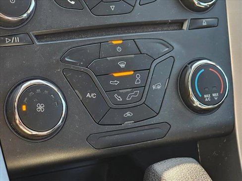 Used 2016 Ford Fusion SE image 26