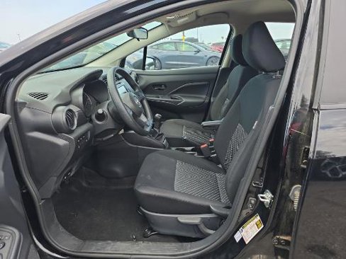 Used 2024 Nissan Versa S image 3