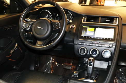 Used 2020 Jaguar E-PACE SE image 20