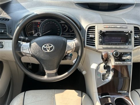 Used 2010 Toyota Venza image 10